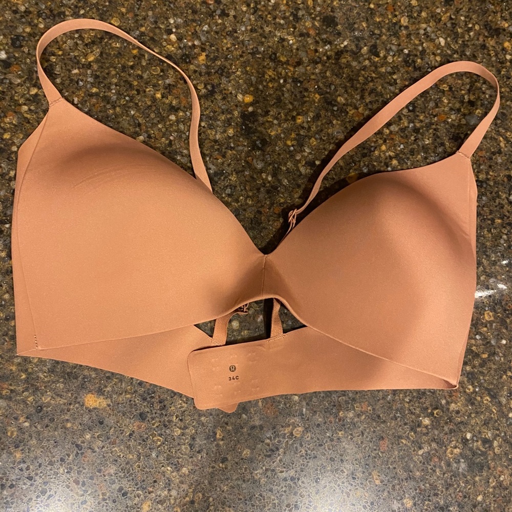 Lululemon bra Size 34C NWOT